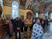Молебен у мощей священноисповедника Иоанна Оленевского